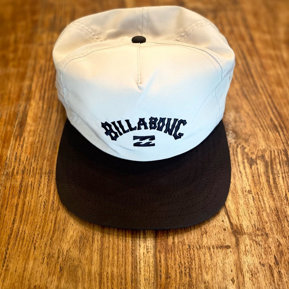 Billabong/Billabonc Cream and Black Hat